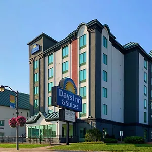 days-inn-suites-by-the-falls.niagara-fallshotels.com/